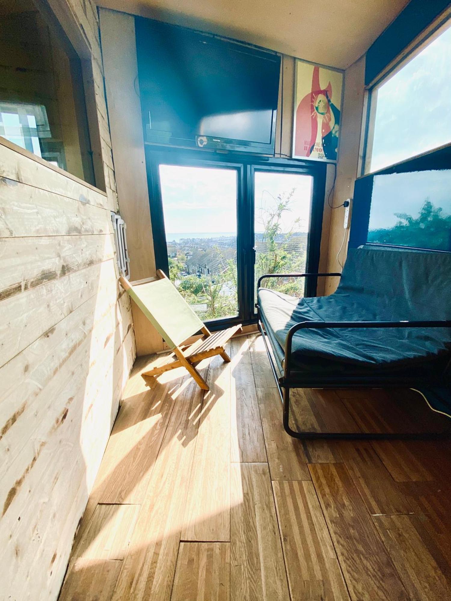 Little Brighton Beach Apartments - Also Separate Spa Cabin And Watersports Exterior photo