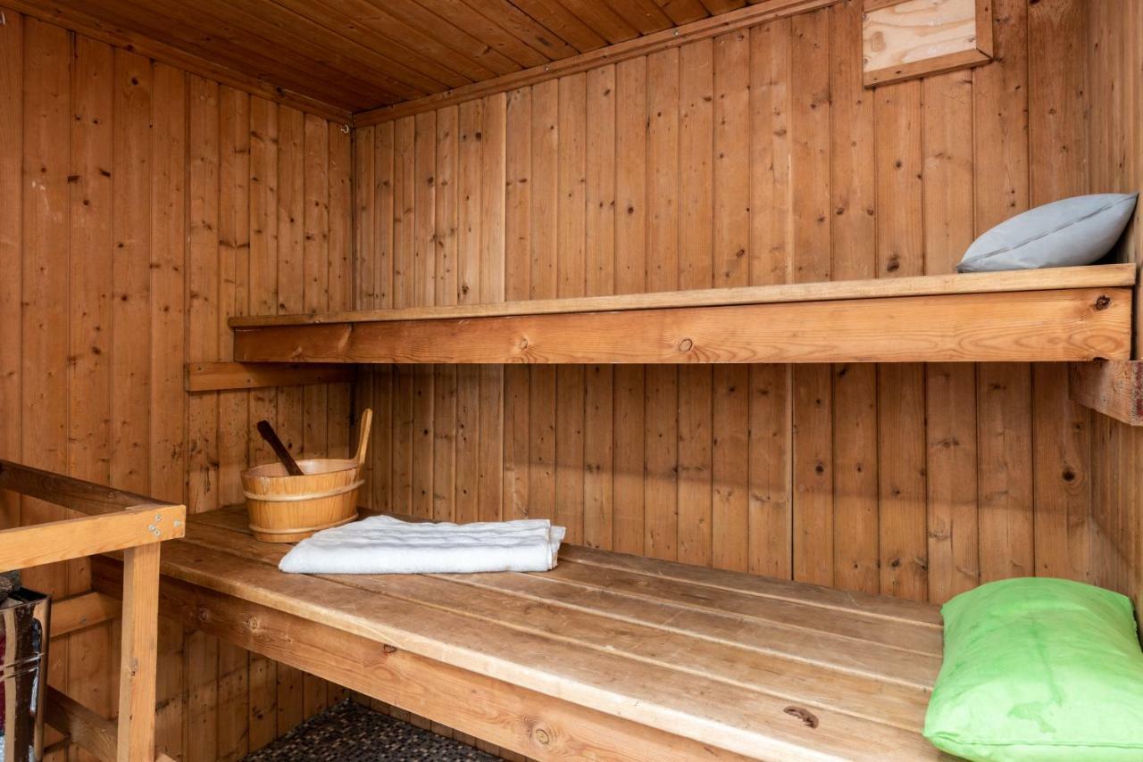Little Brighton Beach Apartments - Also Separate Spa Cabin And Watersports Exterior photo